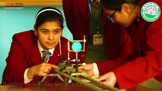 Om Public School Video