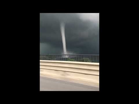 İSTANBUL'U HORTUM BASTI KORKU DOLU ANLAR YAŞANDI Kasırga/Hortum Görüntüleri