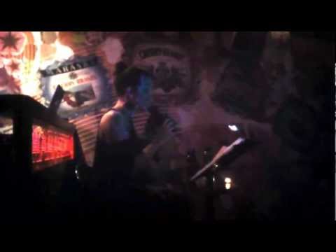 Yness (Ines Huskic) - Moloko - Time is now (acoustic cover) at Maraschino bar, Zagreb