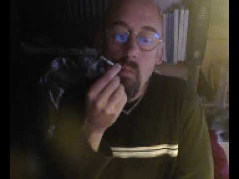 Vaporizing tobacco with Dynavap M 2021 and Summit Vector Gunmetal Lighter