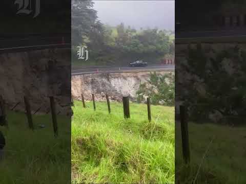 Large slip on Mahurangi West Road