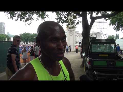 Bernard Lagat pushed on by British crowd at the #AnniversaryGames