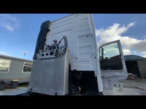 Volvo FH Light Weight MID Lift Tipping Gear. - Image 2