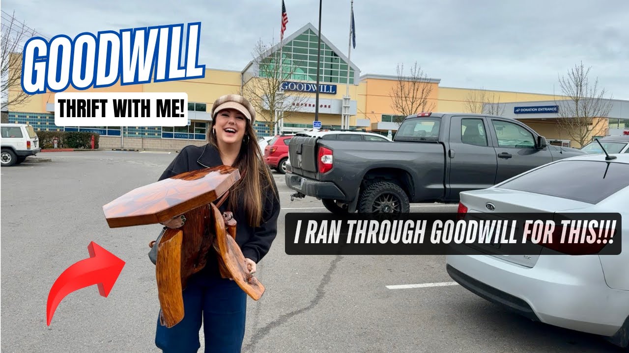 I COULDN'T GET IT IN THE CART FAST ENOUGH! Goodwill Thrift Haul | Thrift With Me!