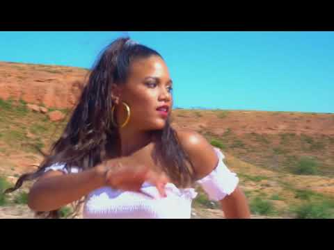 Postcard of Melissa Yansané from Zaaven - RSC 10