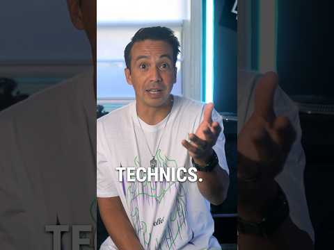 Why I switched from Technics to Pioneer 20 years ago 🎚️ Watch the full vlog on my channel! #shorts