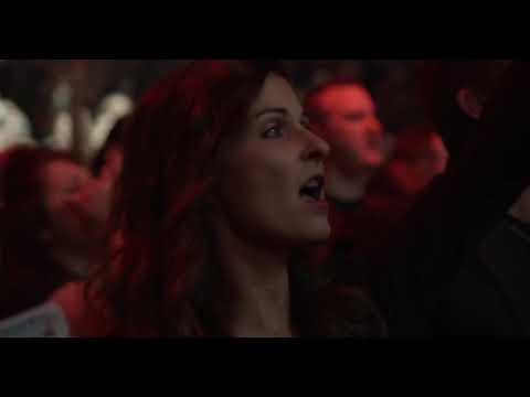 Motley Crue - Looks That Kill (The End, Live In Los Angeles)