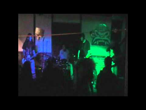 Gauč - Posmrtnej Trip - 30.9.2011 DoDnaFest