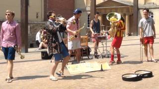 Mama Brass - No Diggity