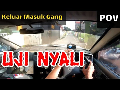 Keluar Masuk Gang Kecil Dengan Mobil Besar, Ngeri Ngeri Sedap - Kijang LGX 2.0 EFI 2002