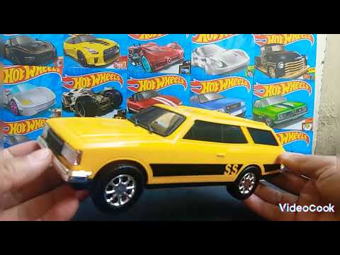 Miniatura da Caravan "SS" 1980 escala 1:18 da Diverplas.