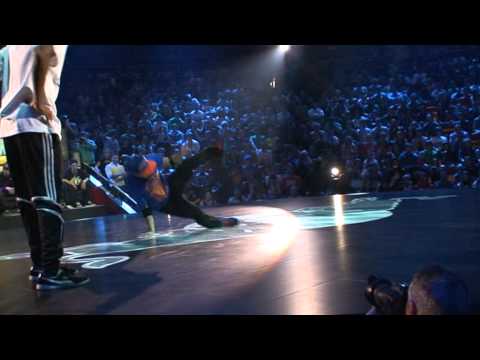 Morris vs. Taisuke Red Bull Bc One 2011