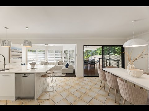 4 Stephenson Street, Bardon, QLD 4065, 4房, 2浴, 独立屋