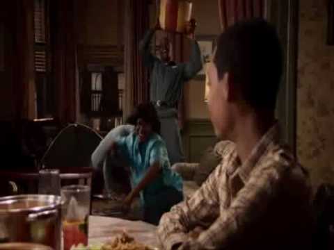 Alle hassen chris-chris famillie lacht.wmv