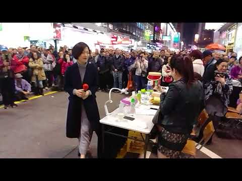 旺角羅文 17-12-09(19:14) 旺角小龍女 天后龙婷🎤幾多愁+我只在乎你+情人的關懷。