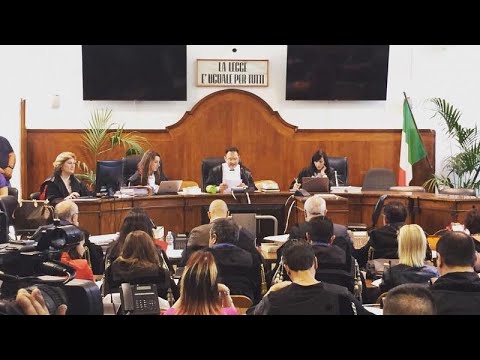 Weil er Flüchtlingen geholfen hat: Ex-Bürgermeister vor Gericht