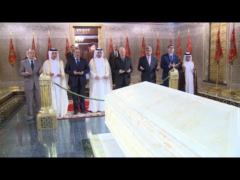 رئيس مجلس الوزراء القطري الشيخ عبد الله بن ناصر آل ثاني يزور ضريح محمد الخامس