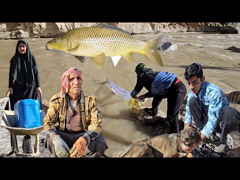 Fishing in Muddy River & Cooking a Delicious Feast! 🏕️🎣🍲