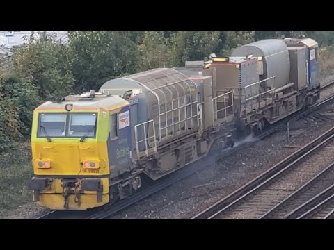 Southeastern Hitachi Class 395 & Network Rail MPV RHTT Unit At Ashford 27/10/21