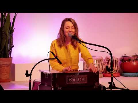 Satsang - Kirtan, Mantra und Arati mit Janapriya - Yoga Vidya Live, 16.03.2023, 07:00 Uhr