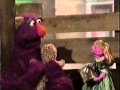 Sesame St Telly Cheers Up Prairie Dawn Part 3