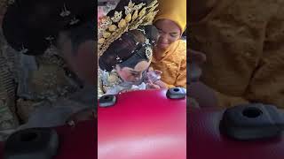 Download lagu pelan pelan pak sopir, pengantin wanita muntah muntah 🫢#prewedding #bunting #viral #fyp mp3