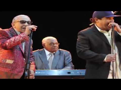 VA A CAER. Los Van Van  y Isaac delgado. ..