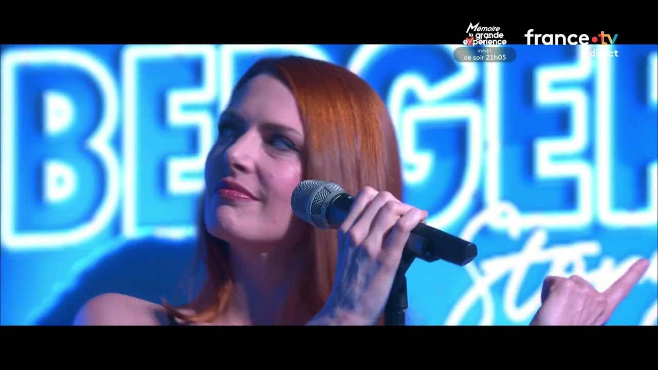 Elodie Frégé interprète “Complainte de la serveuse automate” en live