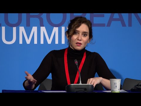 Ayuso sobre incluir a Almudena Grandes: "La Virgen de Atocha ya era mujer"