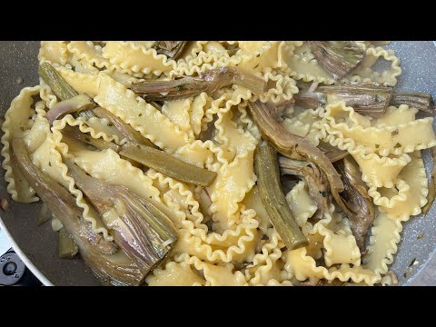 Pasta con carciofi ๐๐ฎ๐น๐ซ #pasta #cucinelli #italianrecipes #cucinafacile #italiancuisine #food
