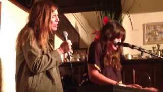 Llorona - Rebeca y Lucia Jimenez