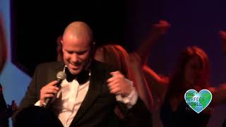 Martin Stenmarck sings Can't Stop the Feeling at The Ocean Ball