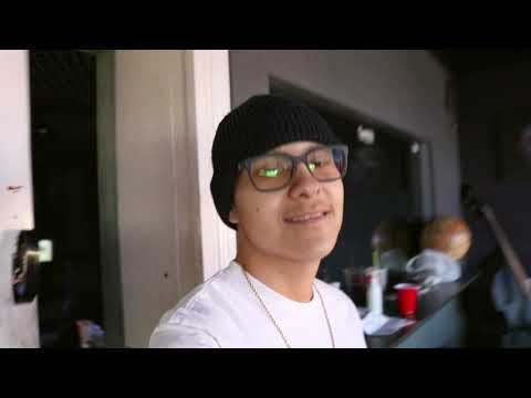 Day at wounded studio with clave 51 ft.acosiados