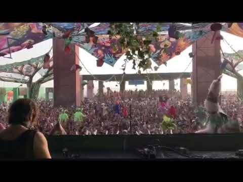 Lee Foss plays 'Fabio Neural, Dj Fronter - Brr Baby Brr' @ EL ROW Superclub (Perù)