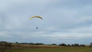 preview picture of video 'aeroporto tres passos - paraglider aeromodelismo'