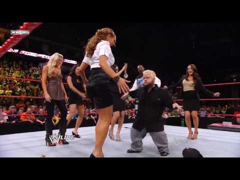 Raw 10/19/09 - Snoop Dogg and Divas Ring Segment