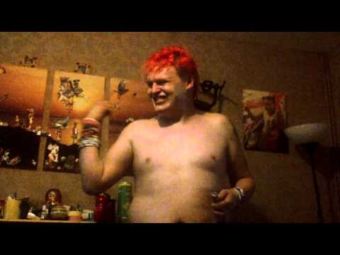 EMCEE TUCKSKI BUSTING OUT SHAPES