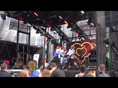 Tippy Toppy Live @CSD Cologne Pride 2021 – INJECTION OF LOVE