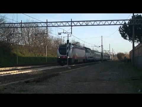 E402b.130 (livrea frecciabianca) traina un IC con E444r.xxx guasta!