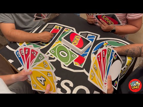 We Played UNO Giant – Oversized Cards, Oversized Fun!