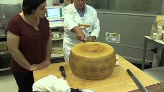 preview picture of video 'Channel Cheese - Guffanti Formaggi How to cut a Parmesan / Affinage PART 1'