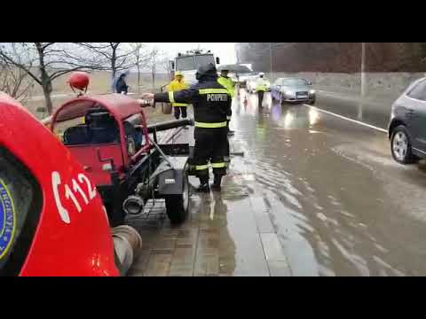 DN 7 la Calimanesti din nou inundat