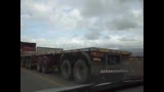 preview picture of video 'International Truck on Brazilian roads  January 4, 2013'