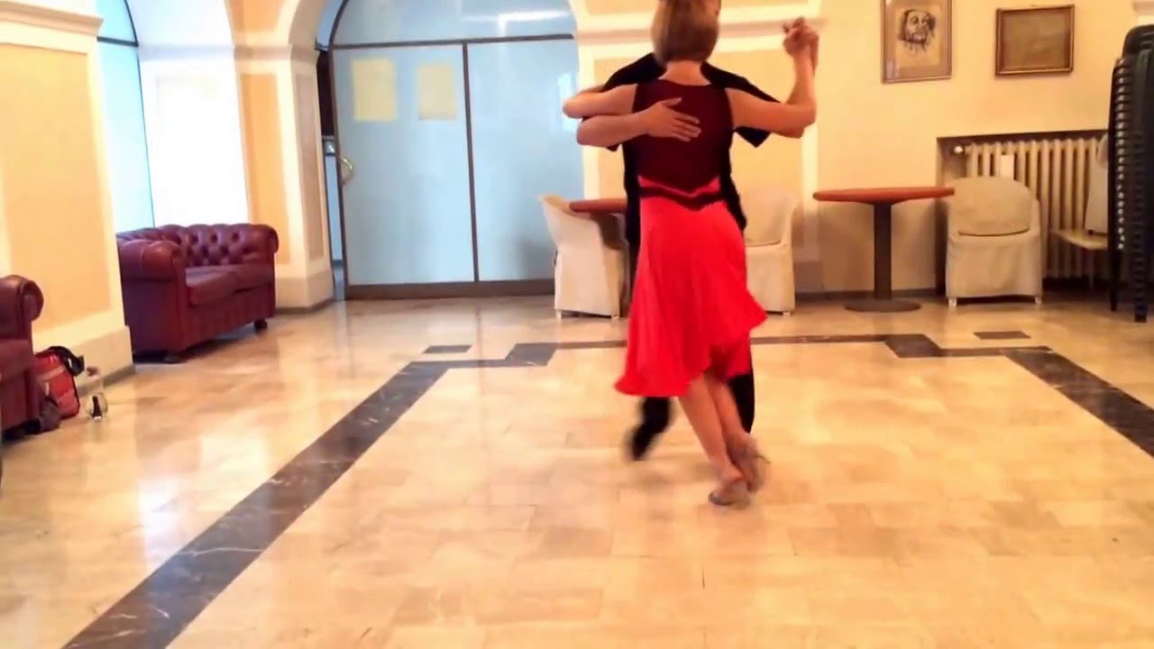 The London Tango Dress in action: Malvina Gili & Sebastian Zanchez improvisation