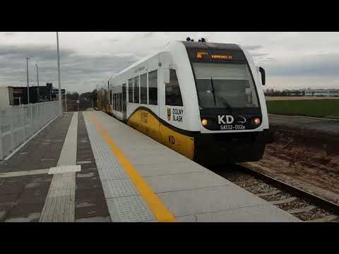 Nowy przystanek kolejowy Legnica Strefa + wjazd i wyjazd SA132-002a - szynobusu Kolei Dolnośląskich