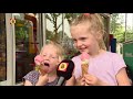 IJsjes worden uitgedeeld door Omroep Brabant bij het tankstation in Helvoirt.
