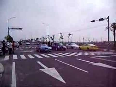 BMW Z3 VS MINI COOPER S