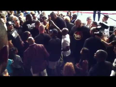 Floyd Mayweather avoids baby momma drama from Josie Harris "Get her outta here."