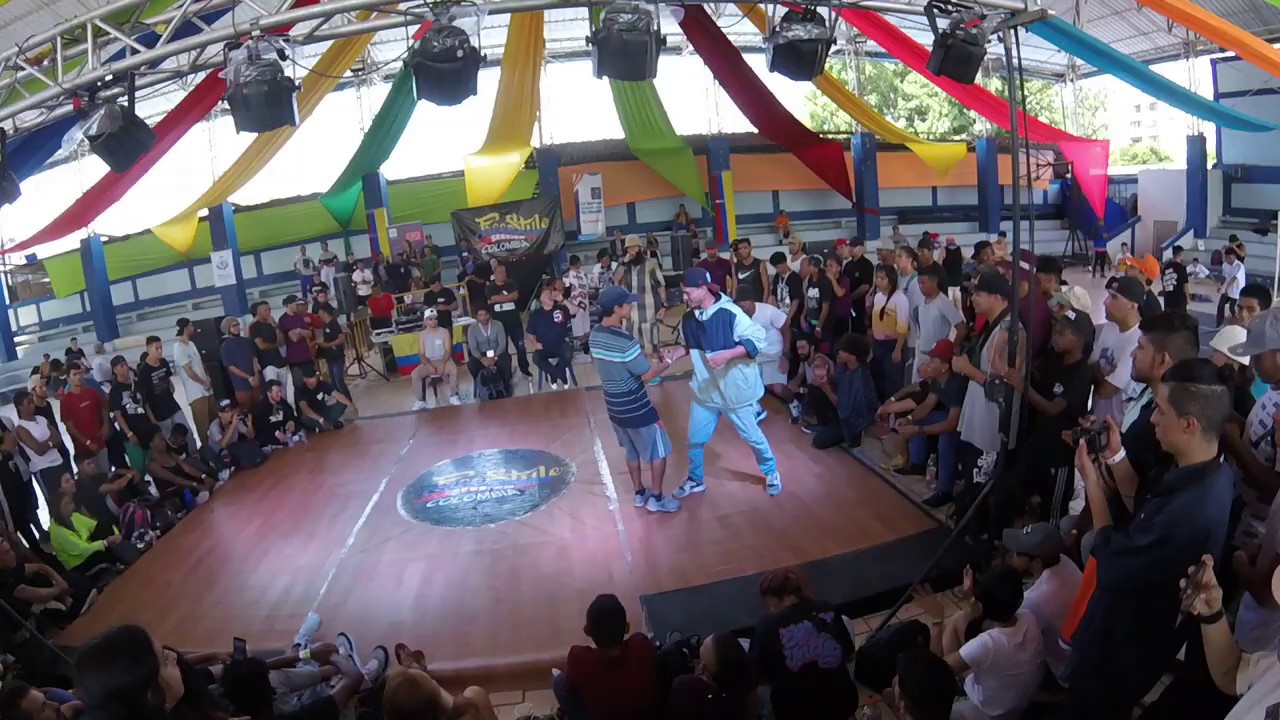 Freestyle Session Colombia 2019 TOP 8  1 vs 1 - - - Alex vs Lobo (Venezuela)