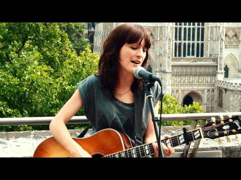 Sarah Howells - Palm of your Hand (BalconyTV)
